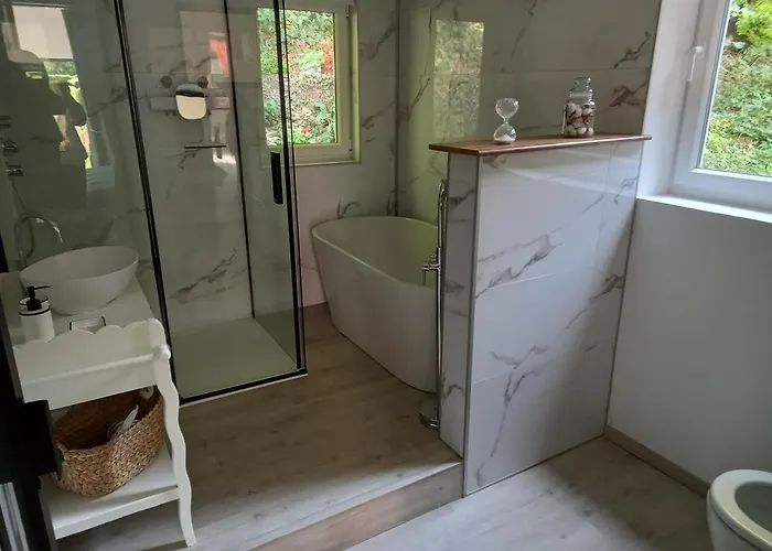 Les Sentiers Normands Proche Etretat Daubeuf-Serville